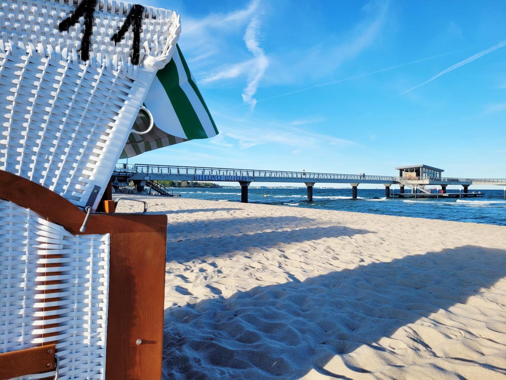 Strandnahe Ferienwohnung - Sehr Modern Und Hochwertig Eingerichtet, Inklusive Parkplatz, Gartenzugang Und Fahrradunterstellmoeglichkeit 沙博伊茨 外观 照片